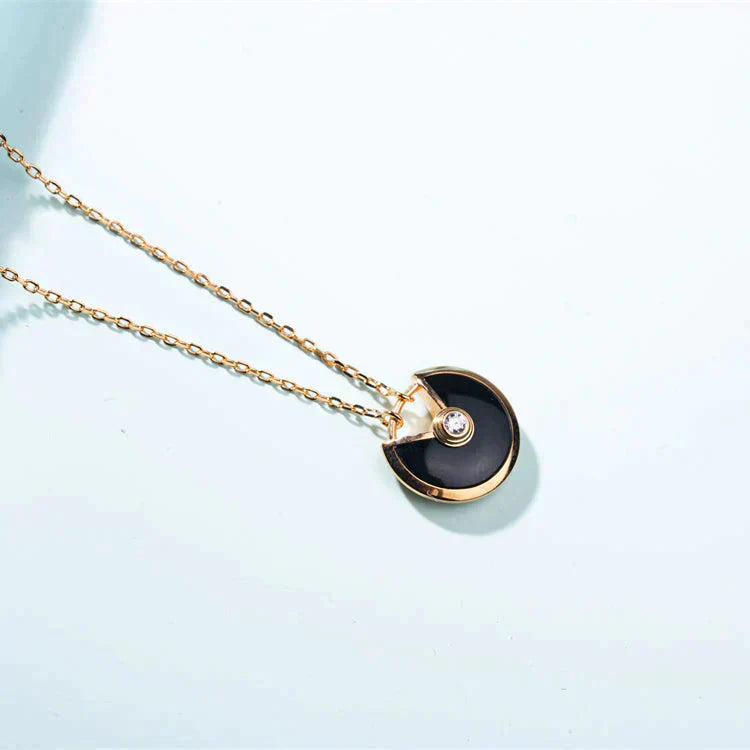 ¡®Glow Jewelry¡¯AMULETTE GOLD CARNELIAN ONYX NECKLACE