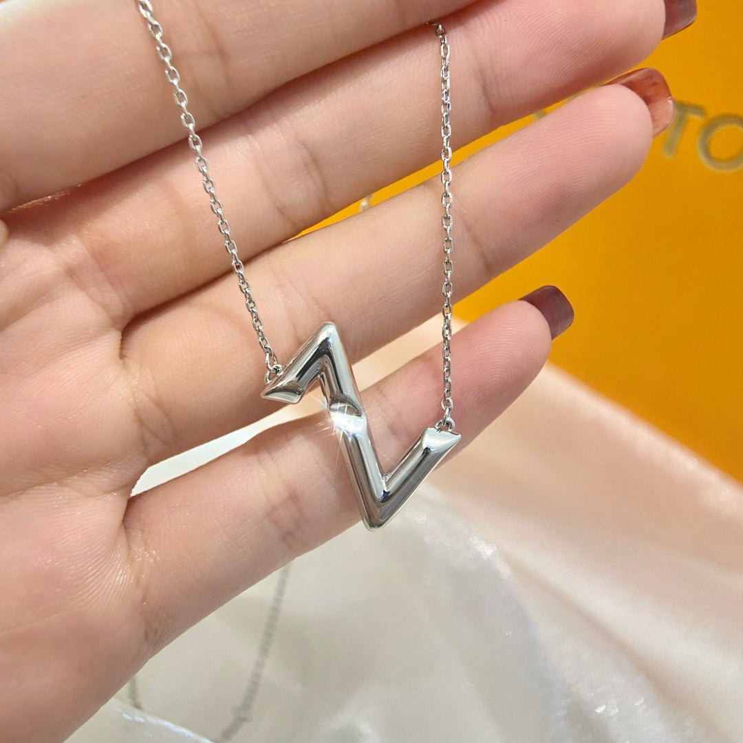 ¡®Glow Jewelry¡¯VOLTE UPSIDE DOWN NECKLACE