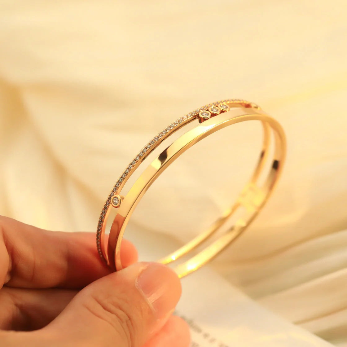 [Glow Jewelry]Move Romane Diamond Bangle Bracelet
