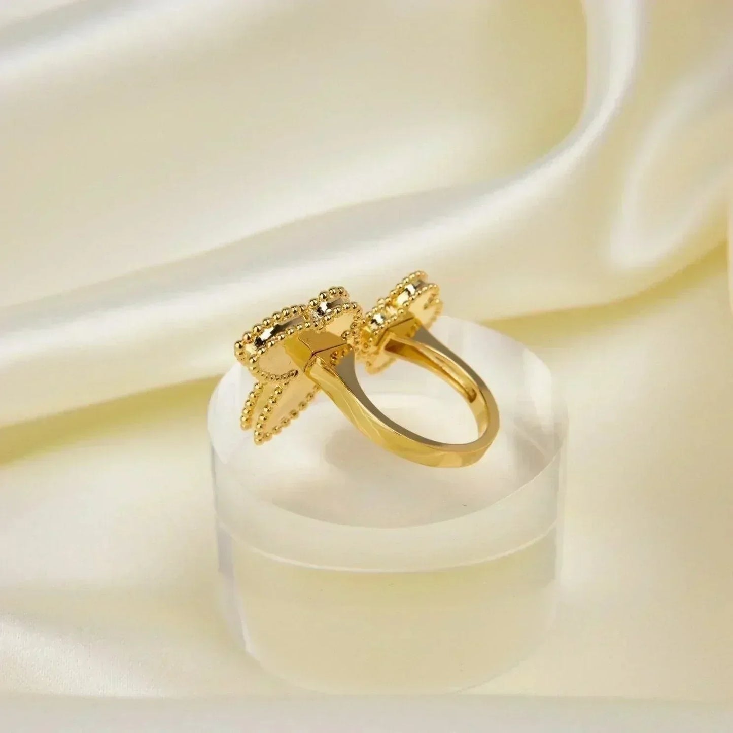 ¡®Glow Jewelry¡¯LUCKY BETWEEN THE FINGER RING