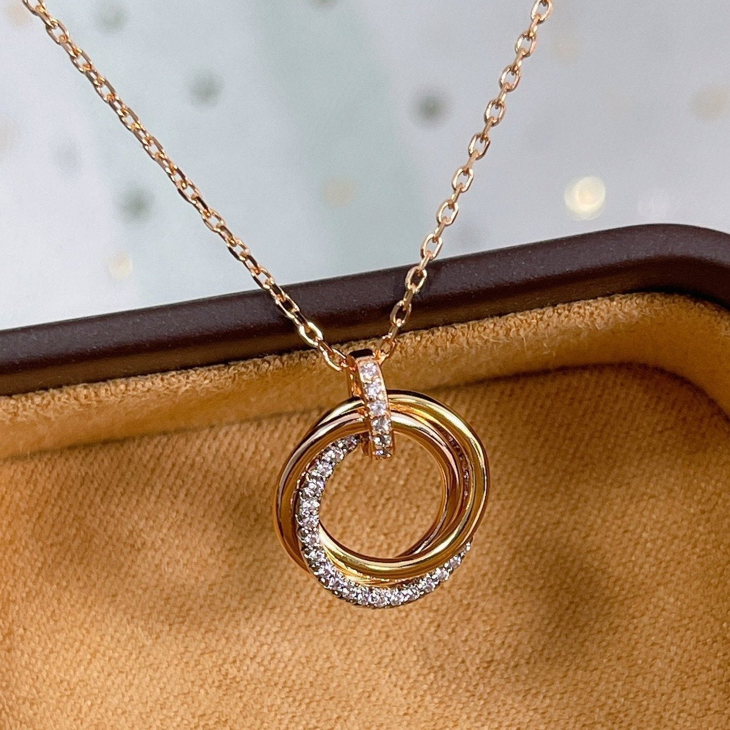 [Glow Jewelry]TRINITY NECKLACE SILVER GOLD PINK GOLD DIAMONDS