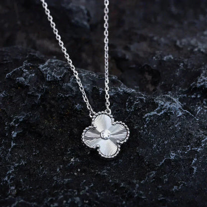 ¡®Glow Jewelry¡¯CLOVER  15MM DIAMOND LASER NECKLACE SILVER