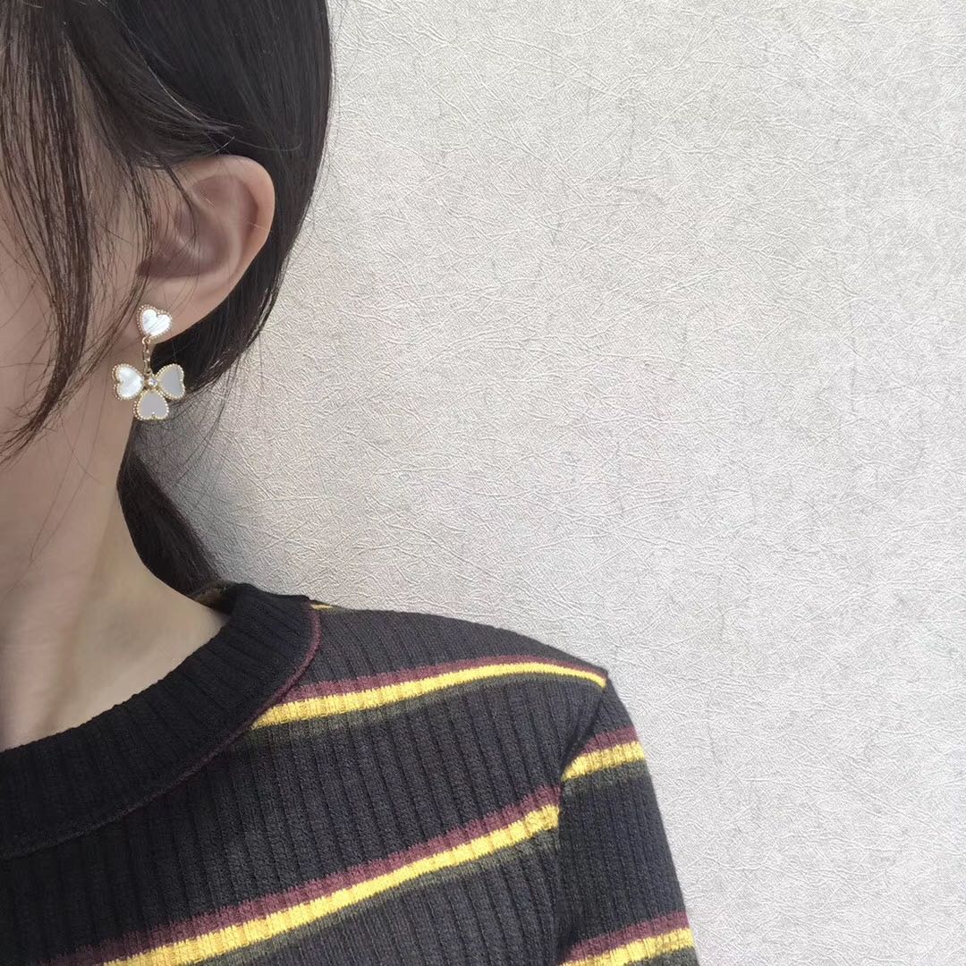 ¡®Glow Jewelry¡¯CLOVER SWEET WHITE MOP EARRINGS