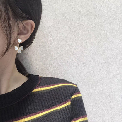 [Glow Jewelry]CLOVER SWEET WHITE MOP EARRINGS