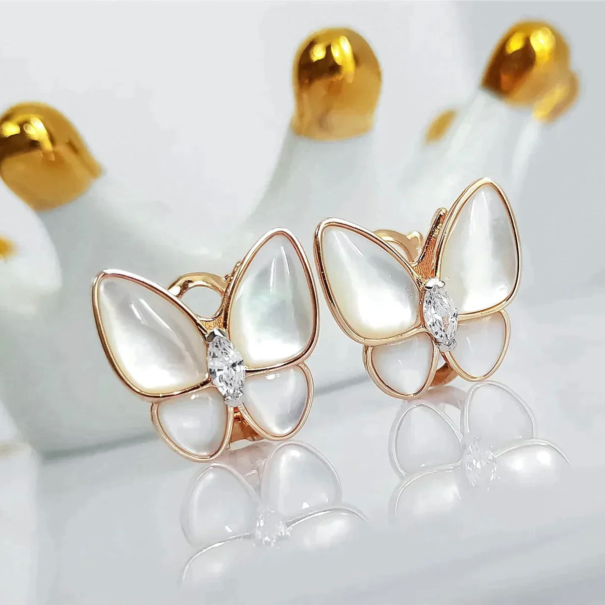 [Glow Jewelry]BUTTERFLY MOP DIAMOND EARRINGS
