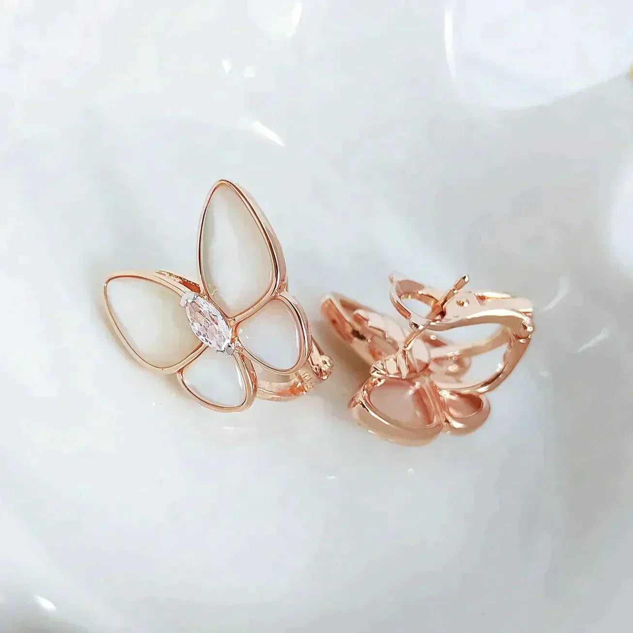 ¡®Glow Jewelry¡¯BUTTERFLY MOP DIAMOND EARRINGS
