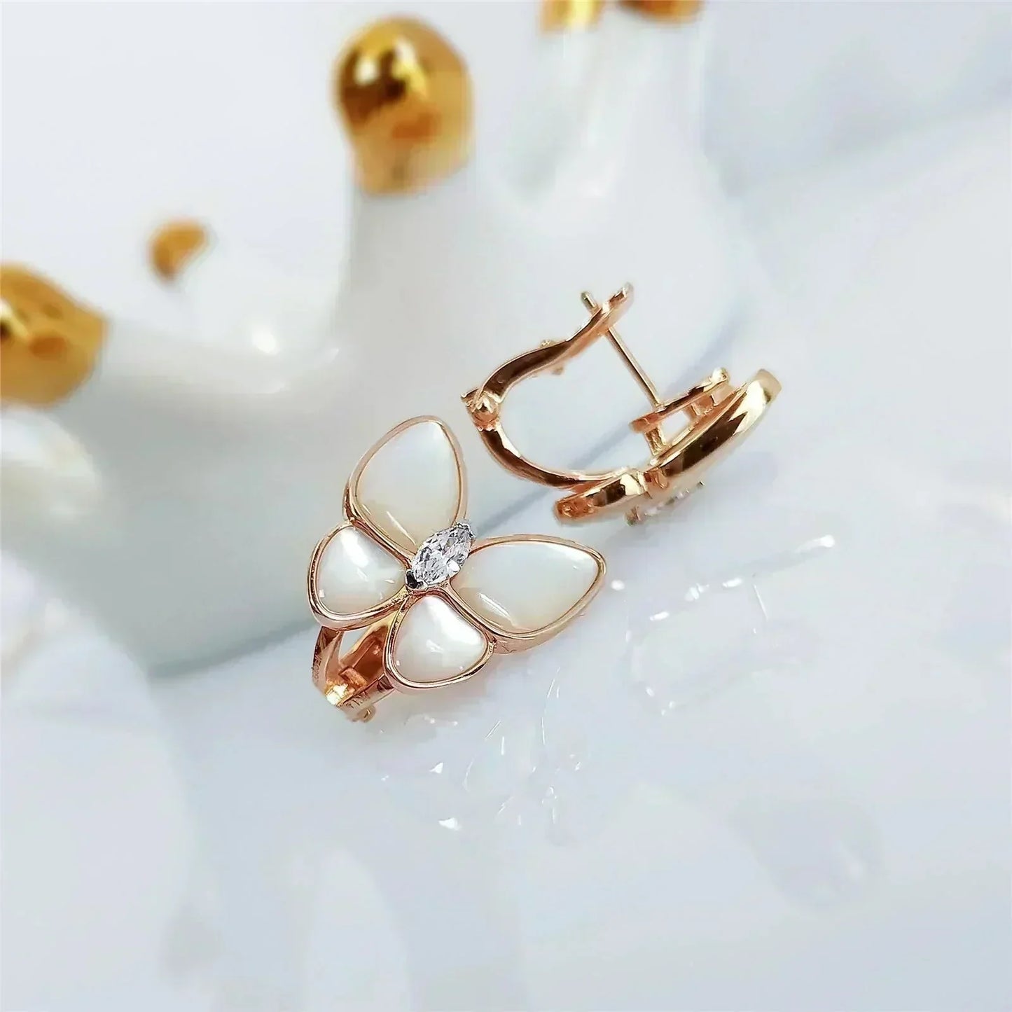 ¡®Glow Jewelry¡¯BUTTERFLY MOP DIAMOND EARRINGS