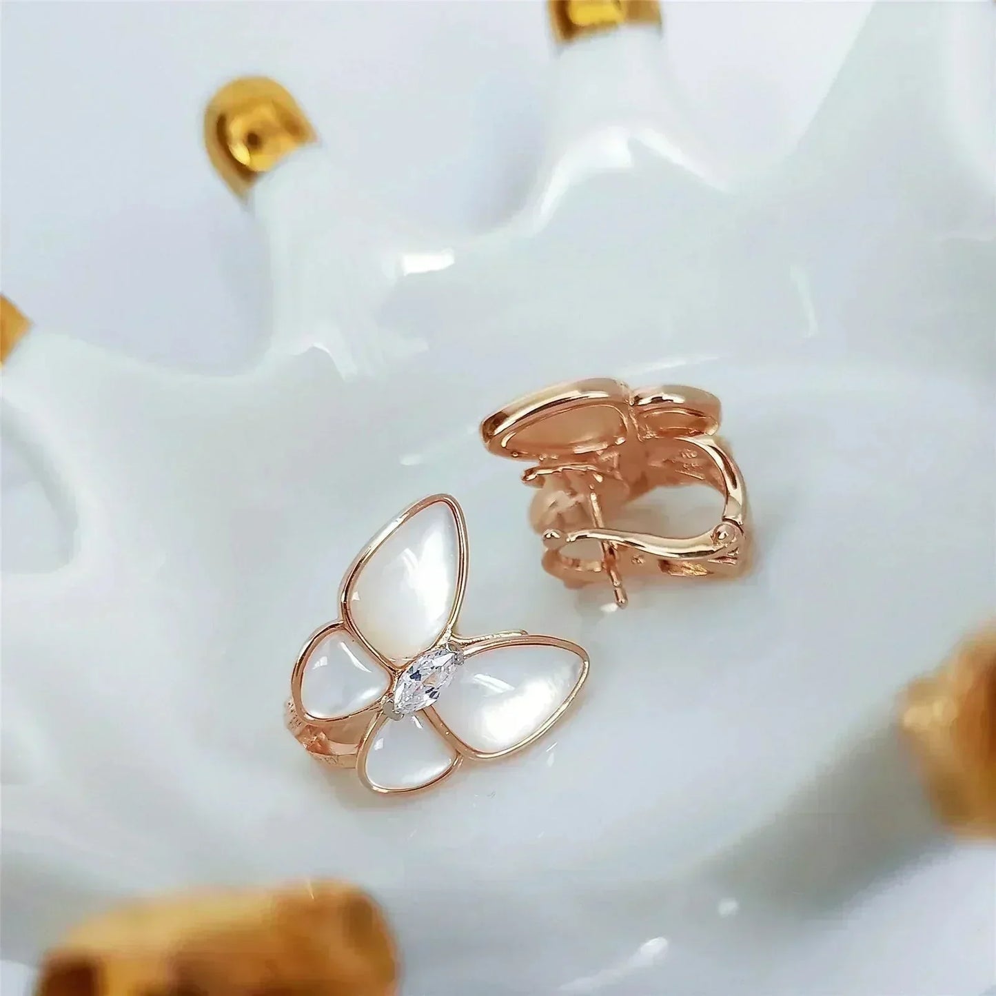 ¡®Glow Jewelry¡¯BUTTERFLY MOP DIAMOND EARRINGS