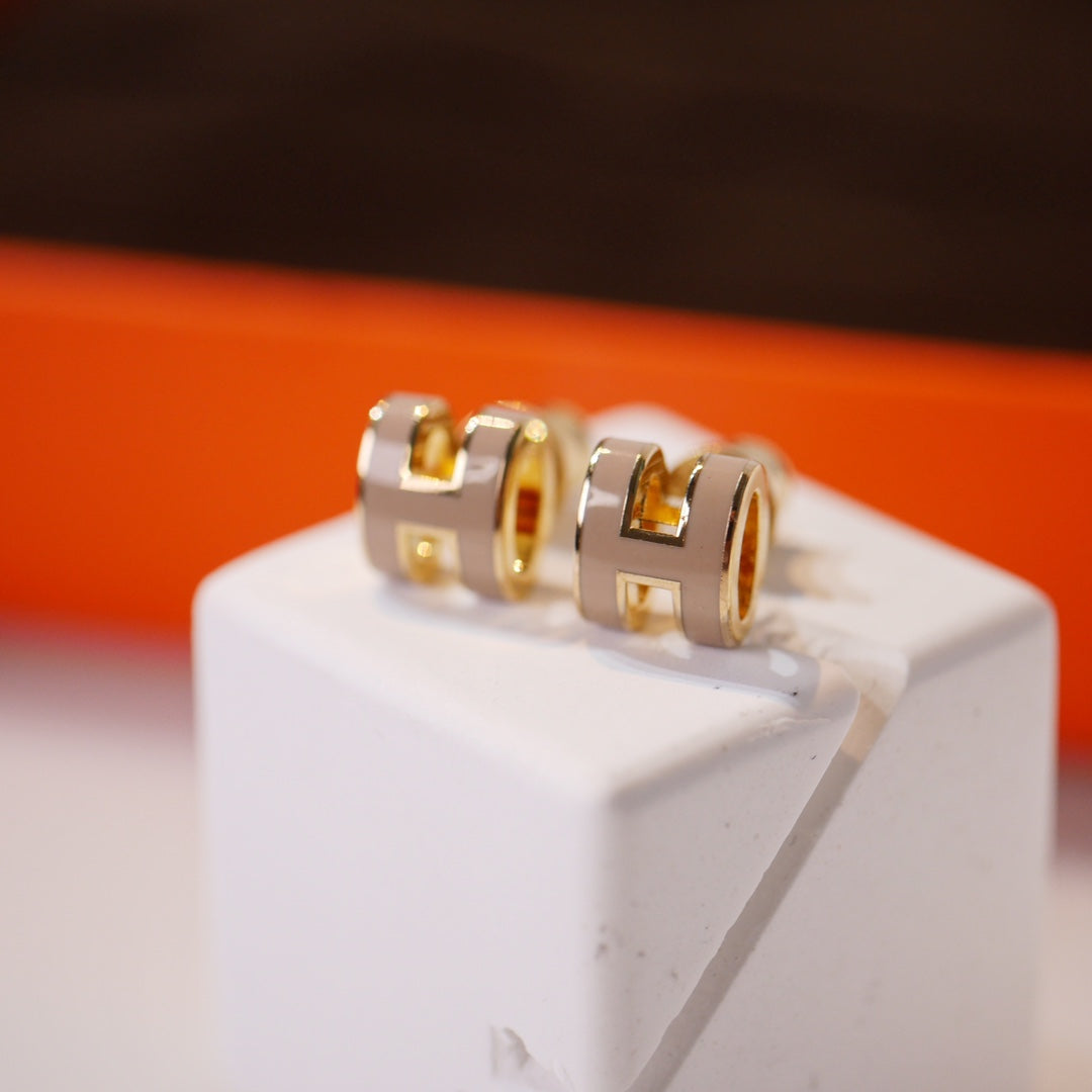 ¡®Glow Jewelry¡¯MINI POP H GOLD EARRINGS GREY