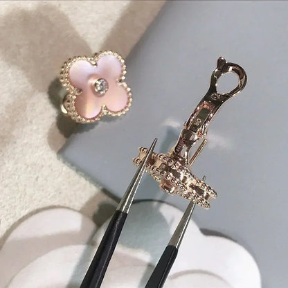 [Glow Jewelry]CLOVER MEDIUM 1 MOTIFS  PINK MOP DIAMOND EARRINGS