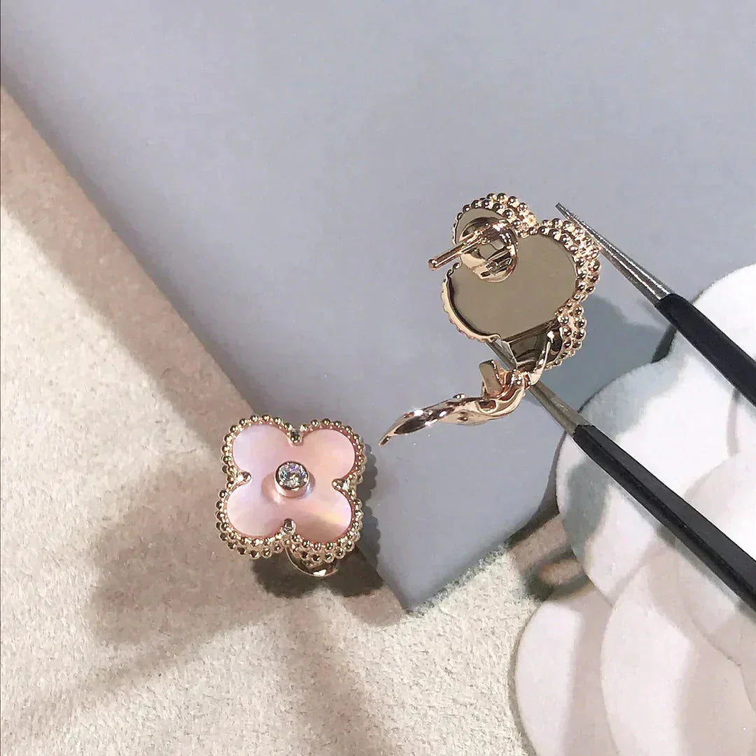 ¡®Glow Jewelry¡¯CLOVER MEDIUM 1 MOTIFS  PINK MOP DIAMOND EARRINGS