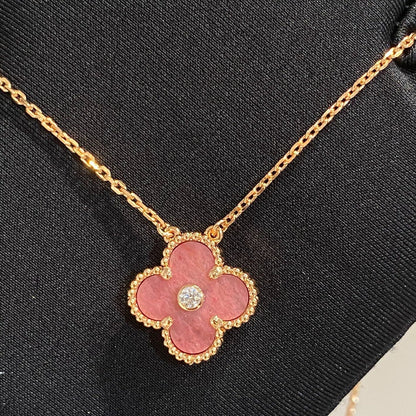 [Glow Jewelry]CLOVER 15MM DIAMOND RHODONITE NECKLACE