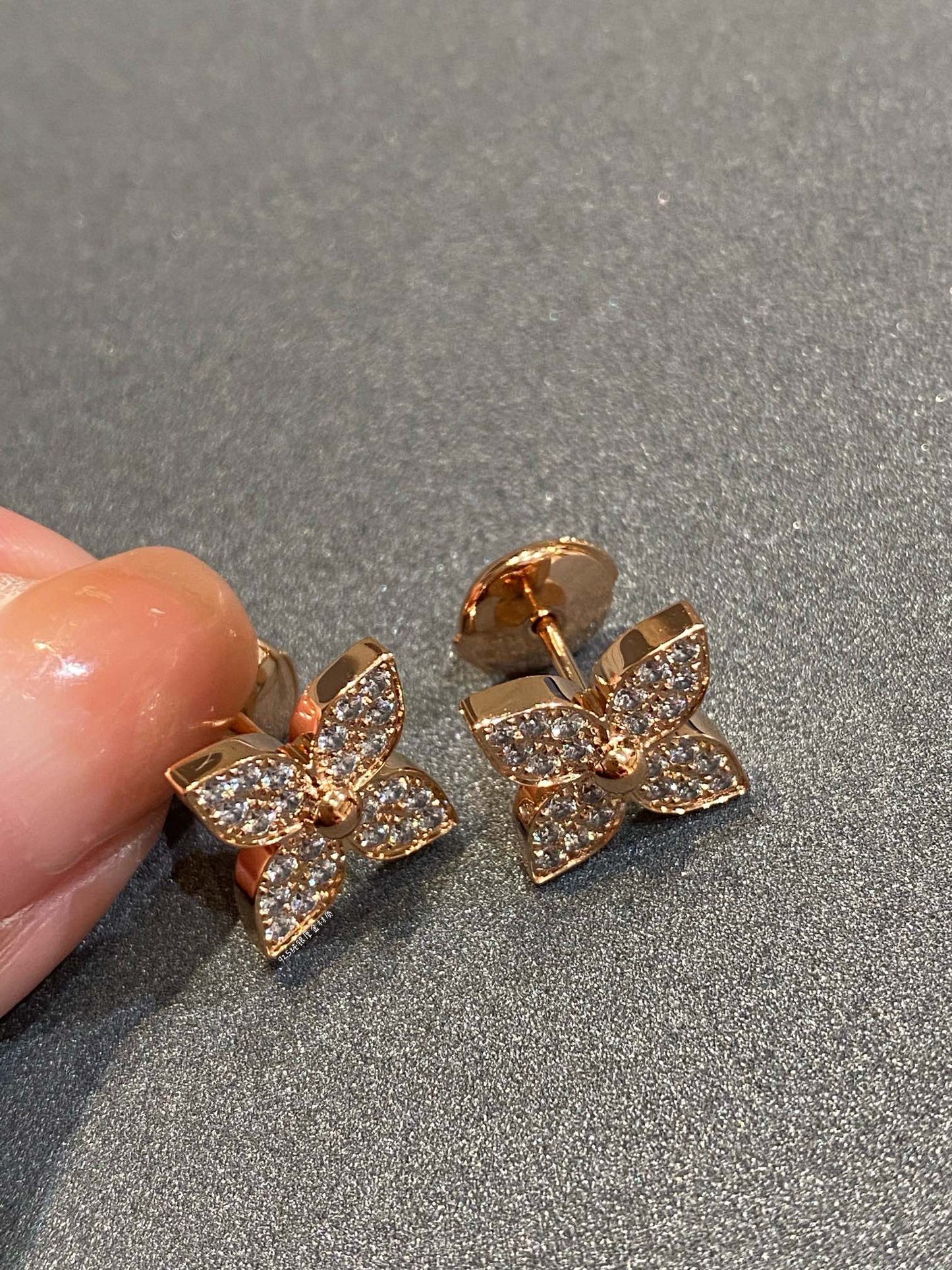 ¡®Glow Jewelry¡¯STAR DIAMOND EARRINGS
