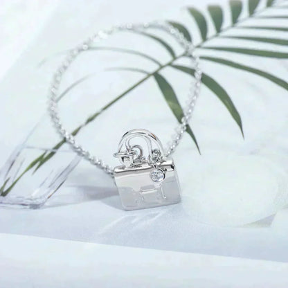 ¡®Glow Jewelry¡¯AMULETTE PEDANT SILVER NECKLACE