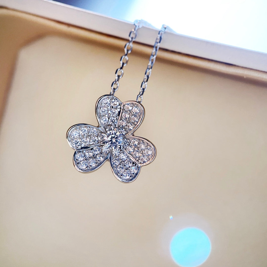 [Glow Jewelry]CLOVER DIAMOND NECKLACE SILVER