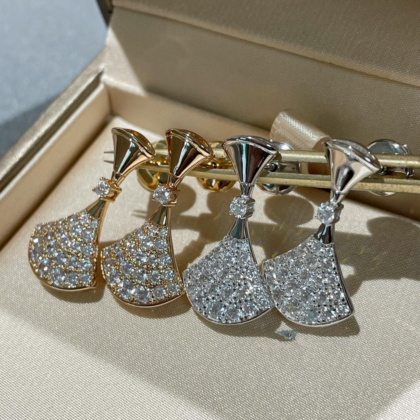 [Glow Jewelry]DREAM EARRINGS DIAMOND