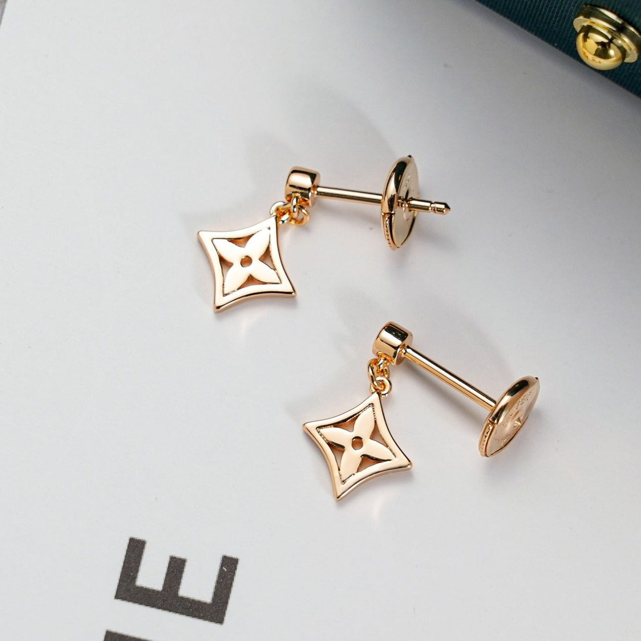 [Glow Jewelry]STAR EARRINGS GOLD