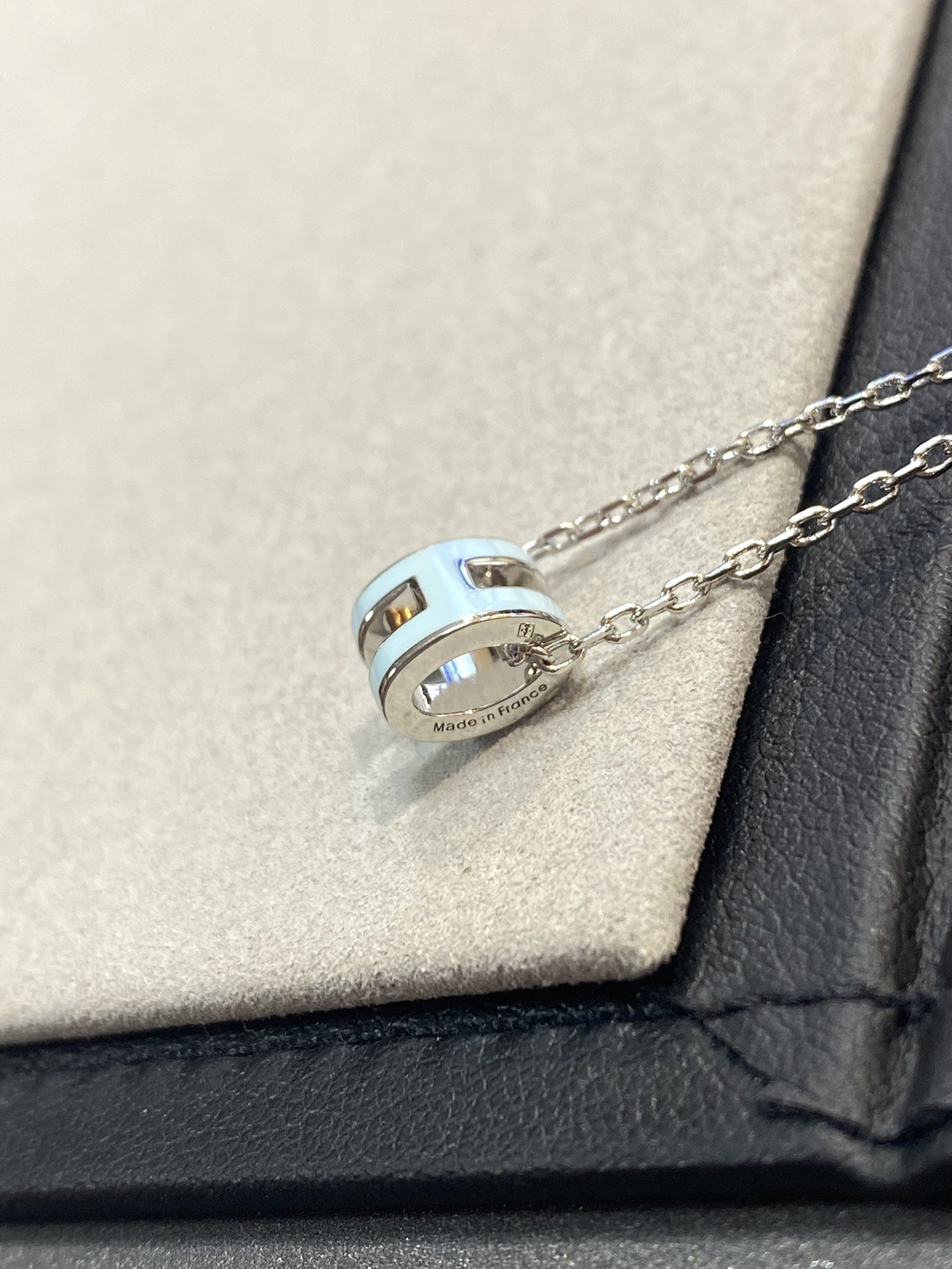 [Glow Jewelry]POP H LIGHT BLUE NECKLACE