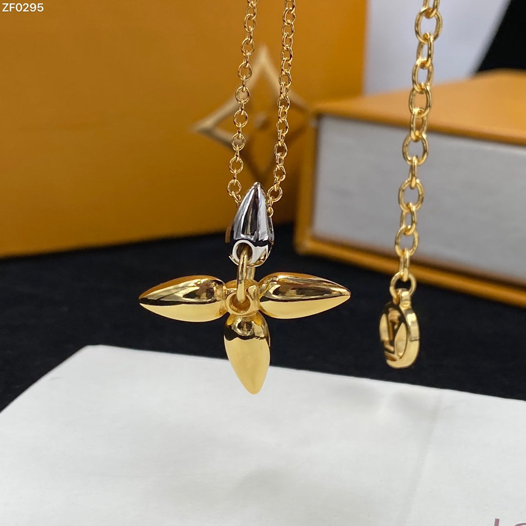 ¡®Glow Jewelry¡¯LOUISETTE PEDANT GOLD NECKLACE