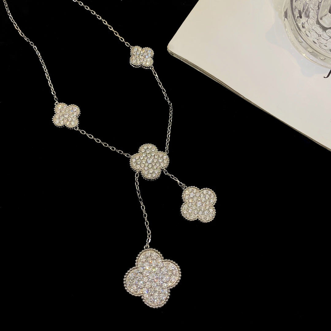 ¡®Glow Jewelry¡¯CLOVER 5 MOTIFS SILVER DIAMONDS NECKLACE
