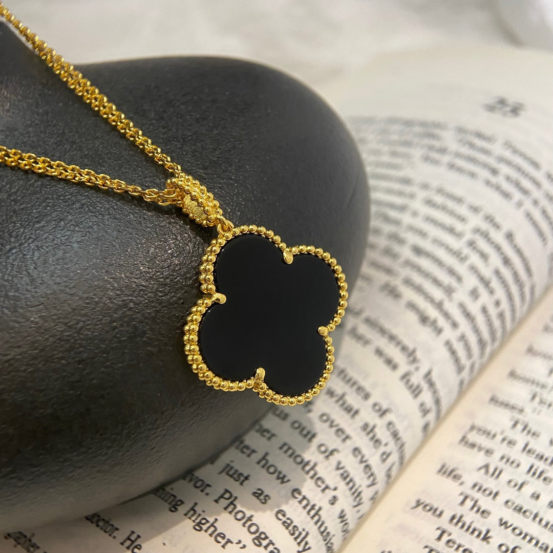 [Glow Jewelry]CLOVER 25MM NECKLACE GOLD ONYX