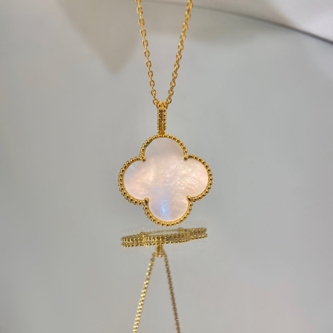 [Glow Jewelry]CLOVER 25MM MOP LARGE PENDANT NECKLACE