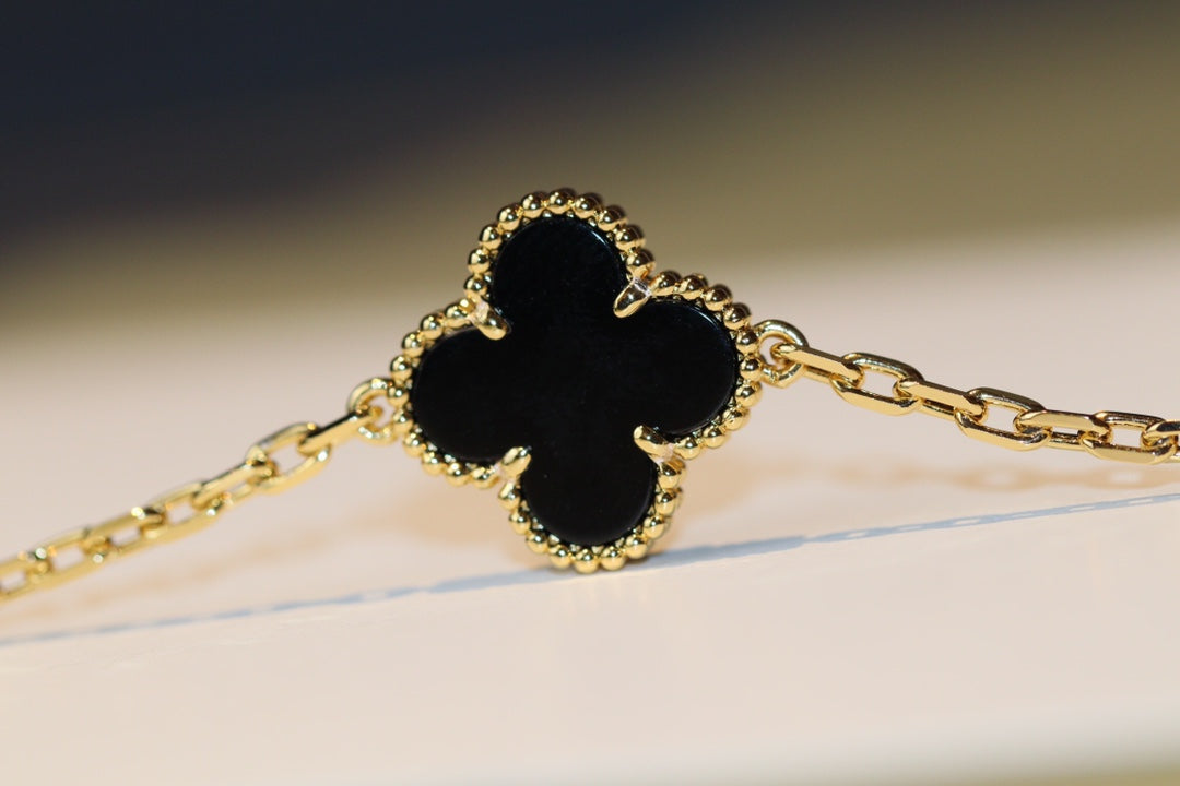 ¡®Glow Jewelry¡¯CLOVER 20 MOTIFS ONYX ROSE GOLD