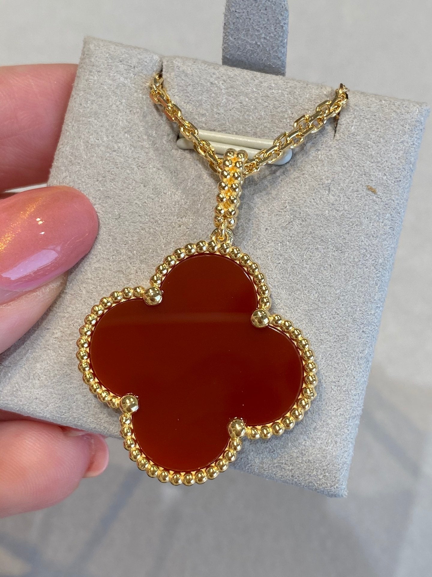 [Glow Jewelry]CLOVER 25MM NECKLACE GOLD CARNELIAN