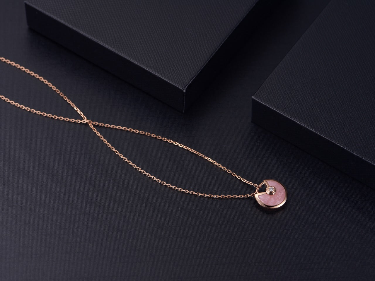 ¡®Glow Jewelry¡¯AMULETTE ROSE GOLD PINK MOP NECKLACE