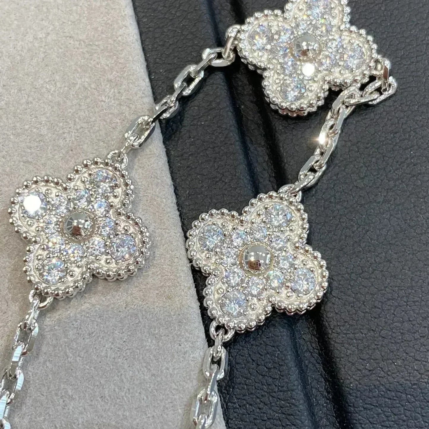 [Glow Jewelry] New  CLOVER 5 MOTIF FULL DIAMOND BRACELET COLLECTION