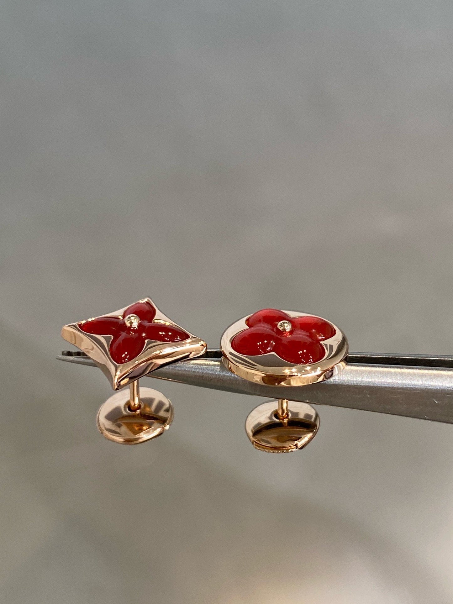[Glow Jewelry]STAR AND SUN PINK GOLD CARNELIAN STUD EARRINGS