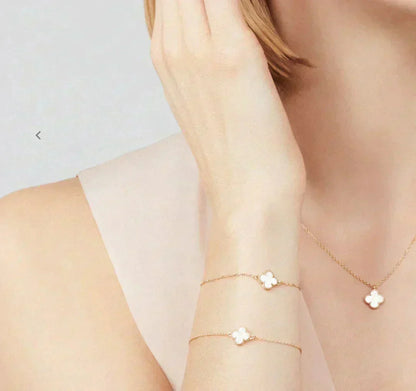 Glow Jewelry「クローバー ミニ」9.5mm 白蝶貝 ネックレス