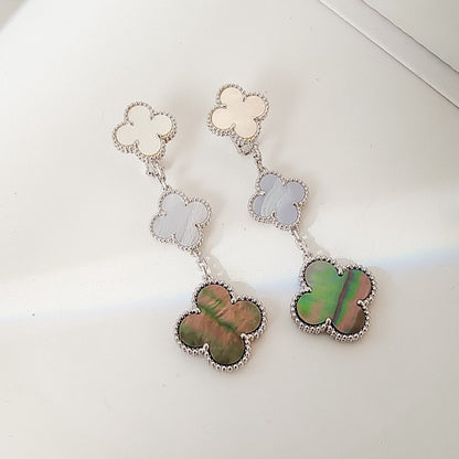 [Glow Jewelry]CLOVER 3 MOTIFS CHALCEDONY DARK MOP SILVER EARRINGS