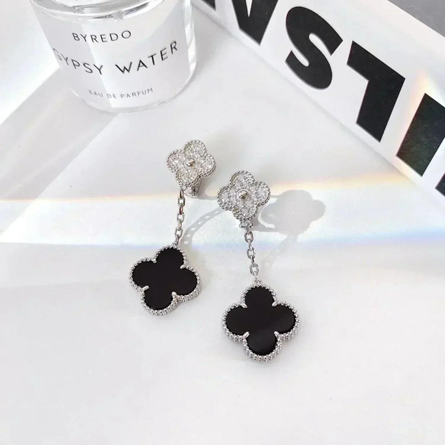[Glow Jewelry]CLOVER 2 MOTIFS  DIAMOND ONYX EARRINGS SILVER