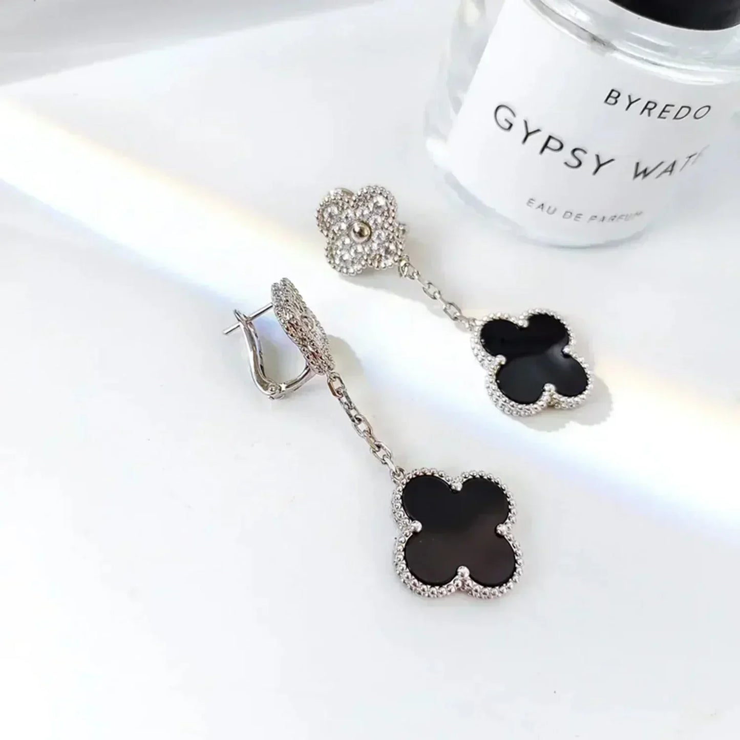 ¡®Glow Jewelry¡¯CLOVER 2 MOTIFS  DIAMOND ONYX EARRINGS SILVER