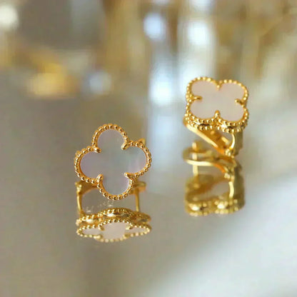 [Glow Jewelry]CLOVER MEDIUM 1 MOTIFS  WHITE MOP STUD EARRINGS