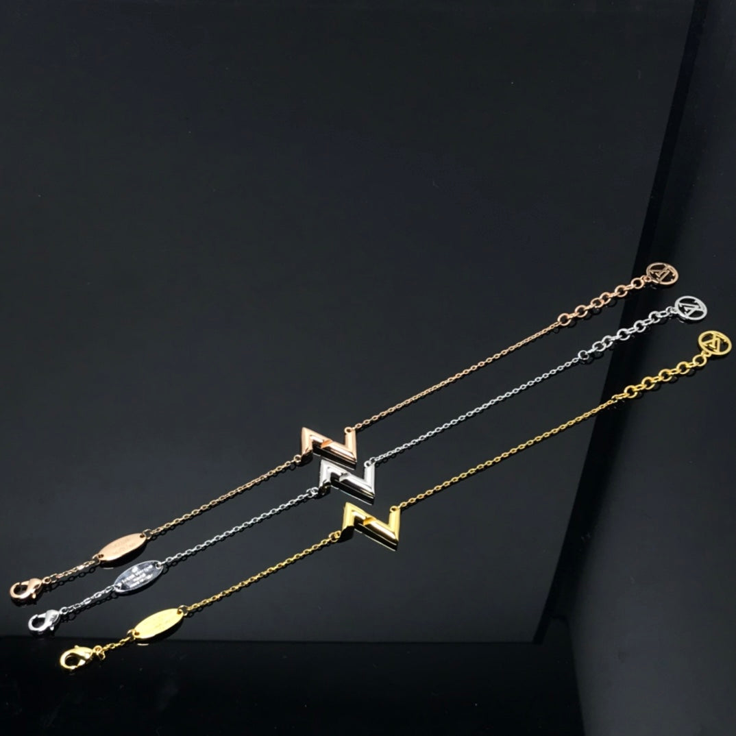 ¡®Glow Jewelry¡¯VOLT LV LOGO BRACELET