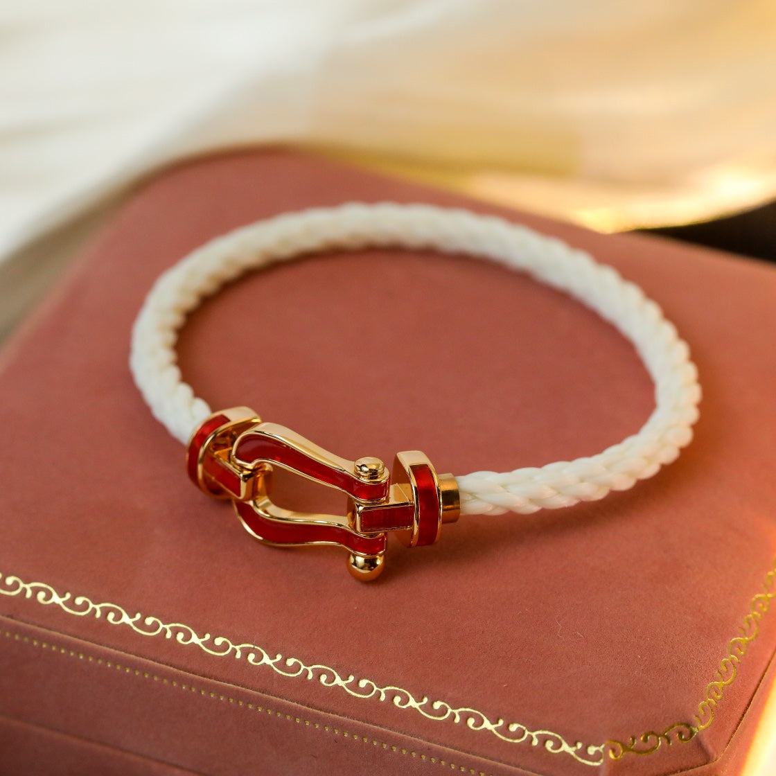 ¡®Glow Jewelry¡¯FORCE 10 WHITE TEXTILE DIAMOND PAVED
