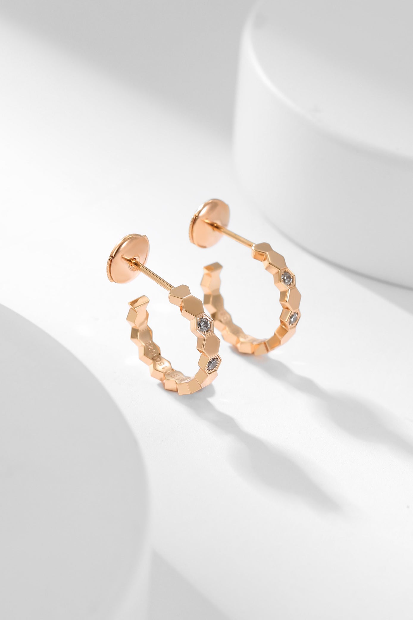 [Glow Jewelry]BEE LOVE DIAMOND HOOP EARRINGS