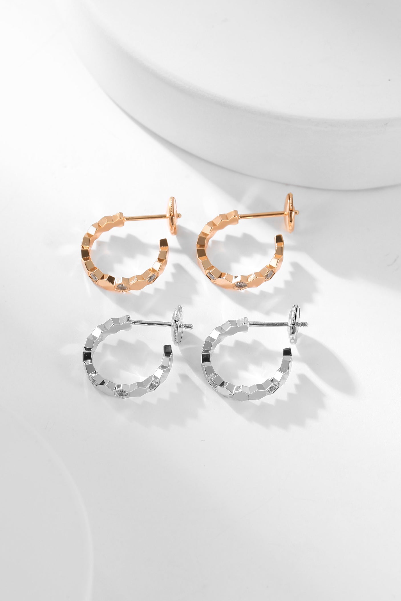 ¡®Glow Jewelry¡¯BEE LOVE DIAMOND HOOP EARRINGS
