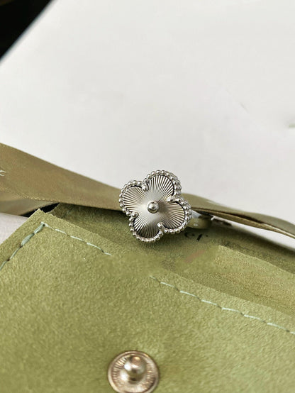 ¡®Glow Jewelry¡¯CLOVER SILVER RING