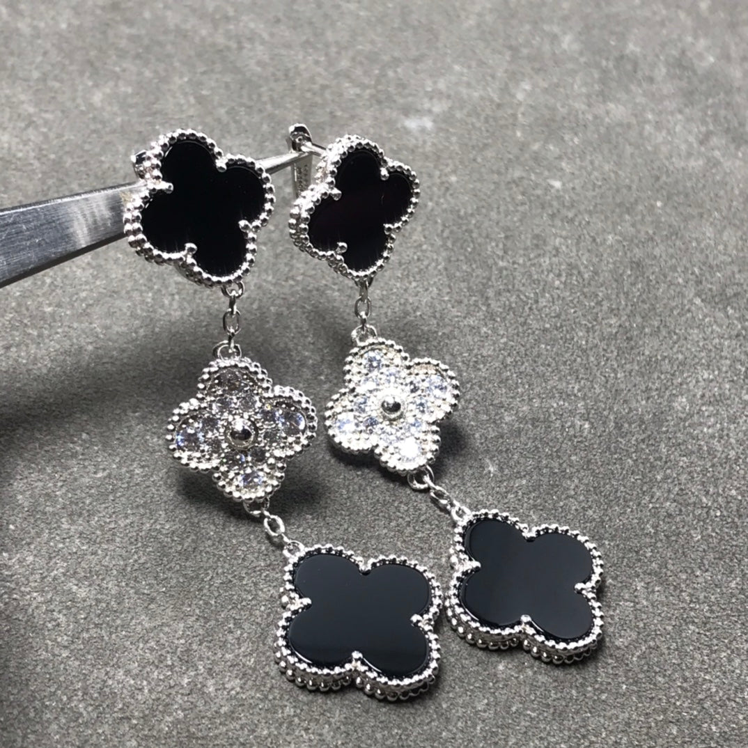 [Glow Jewelry]CLOVER 3 MOTIF DIAMOND ONYX SILVER EARRINGS