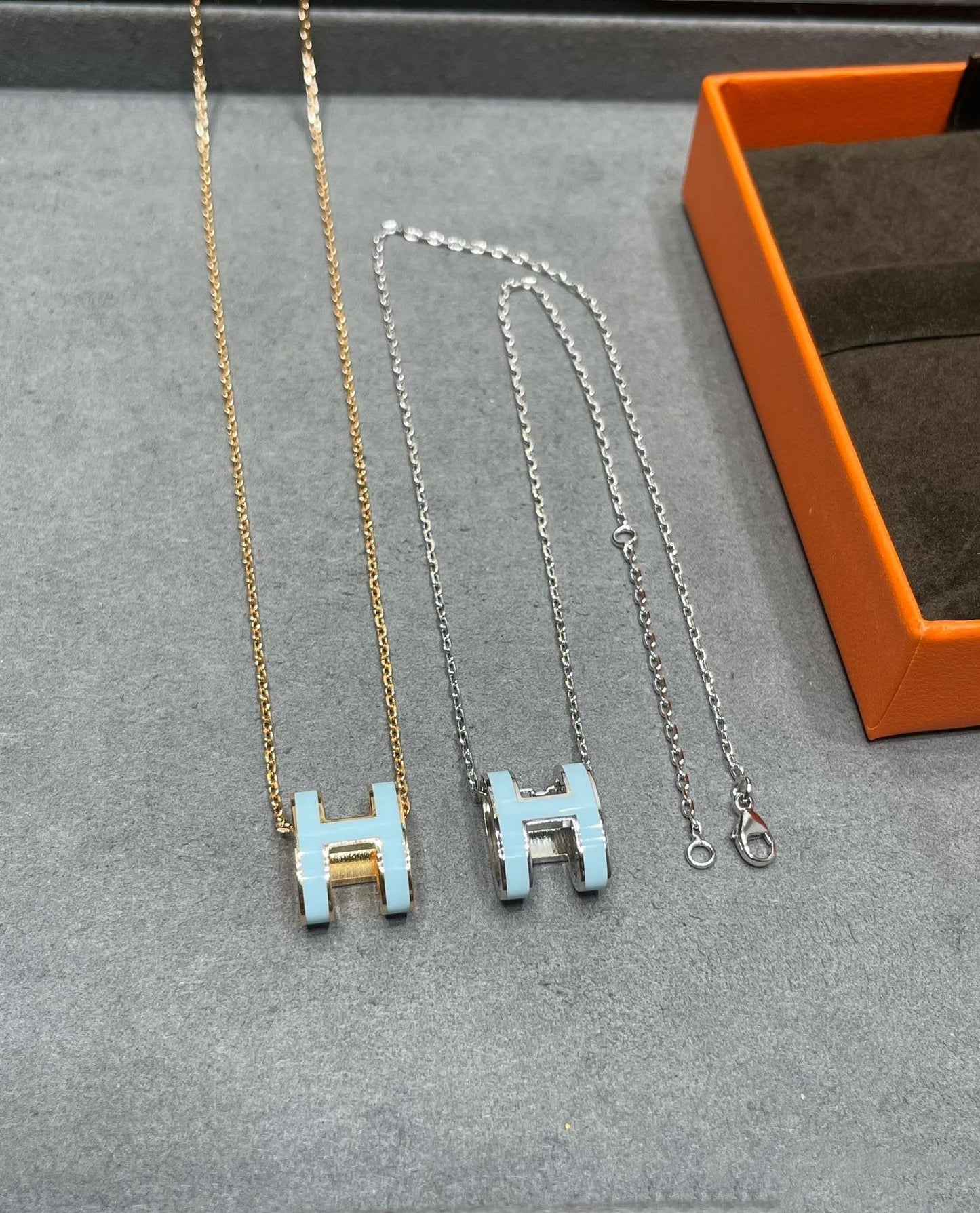 [Glow Jewelry]POP H SKY BLUE NECKLACE