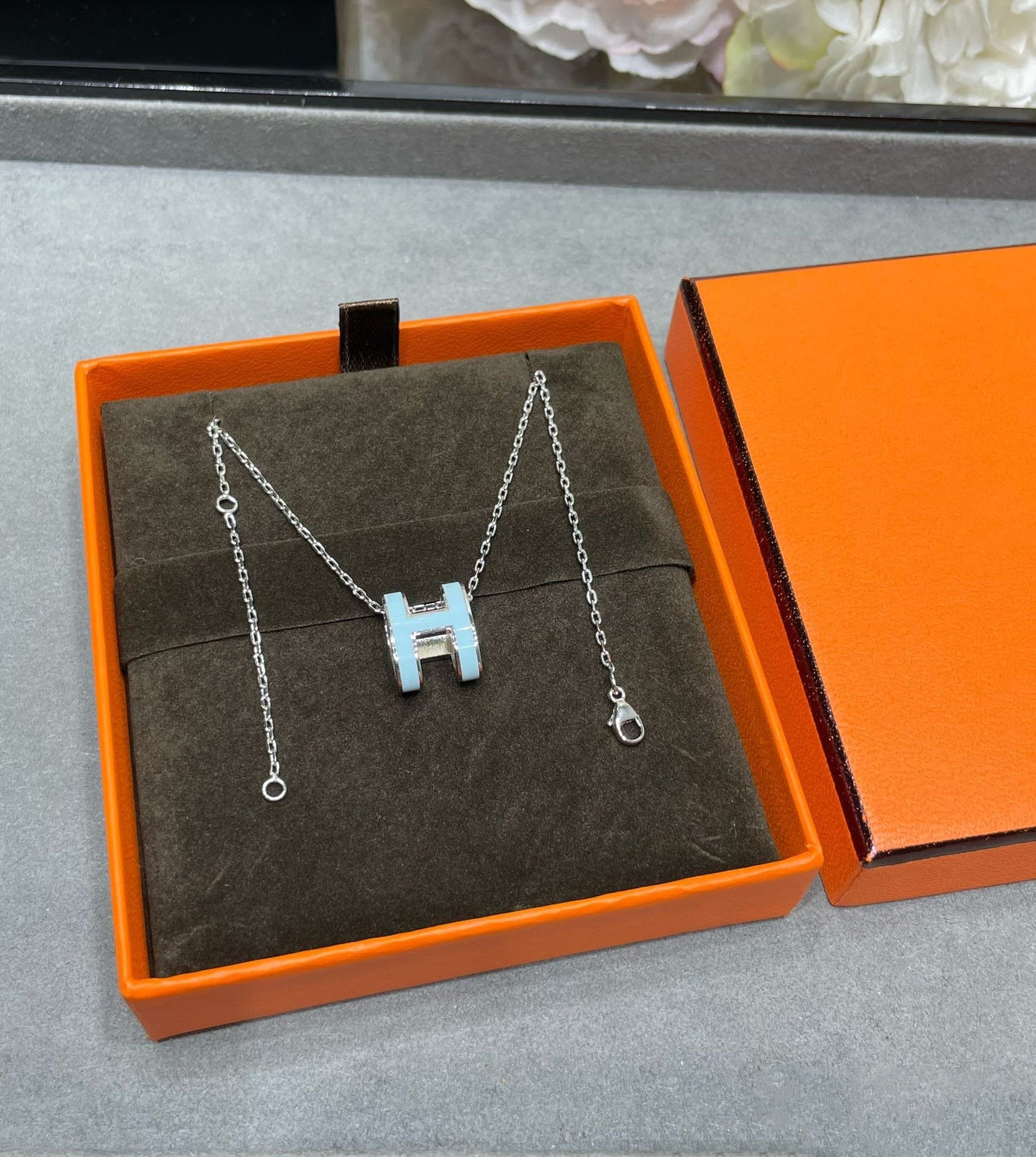 ¡®Glow Jewelry¡¯POP H SKY BLUE NECKLACE
