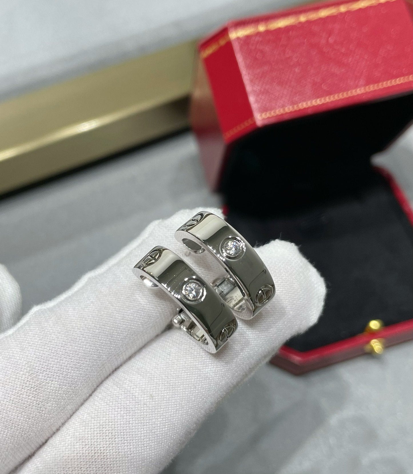 [Glow Jewelry]LOVE 5.5MM 1 DIAMOND EARRINGS