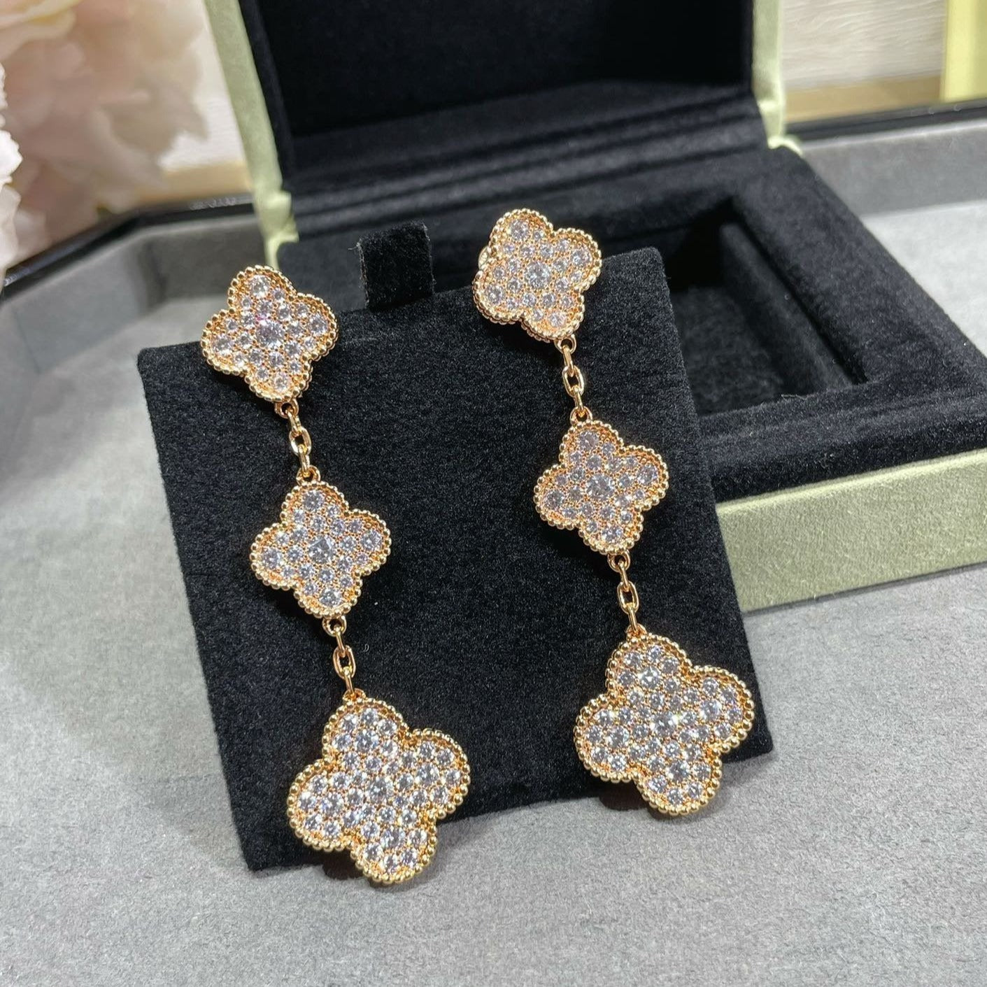 [Glow Jewelry]CLOVER 3 MOTIFS DIAMOND PAVED ROSE GOLD EARRINGS