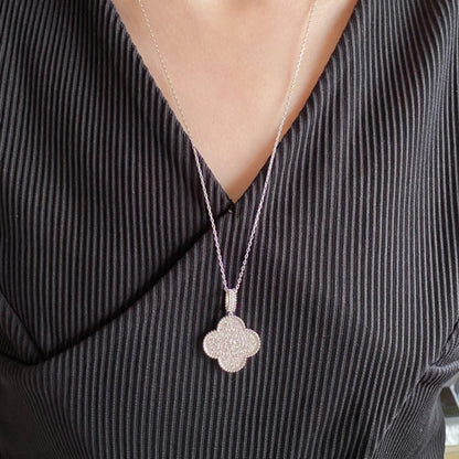 ¡®Glow Jewelry¡¯CLOVER 25MM LARGE PEDANT DIAMOND PAVED LONG NECKLACE