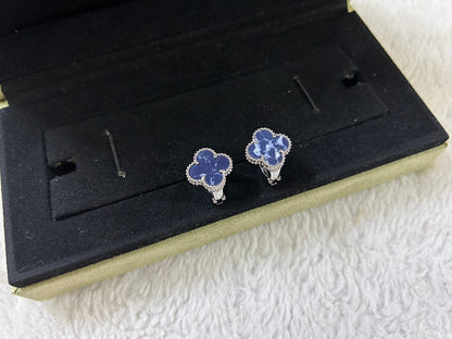 [Glow Jewelry]CLOVER PIETERSITE MEDIUM STUD EARRINGS