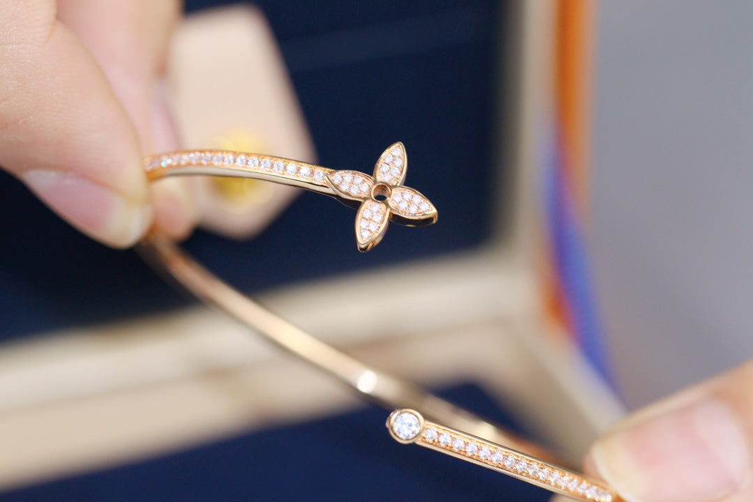 ¡®Glow Jewelry¡¯IDYLLE PINK GOLD OPEN BRACELET DIAMOND PAVED