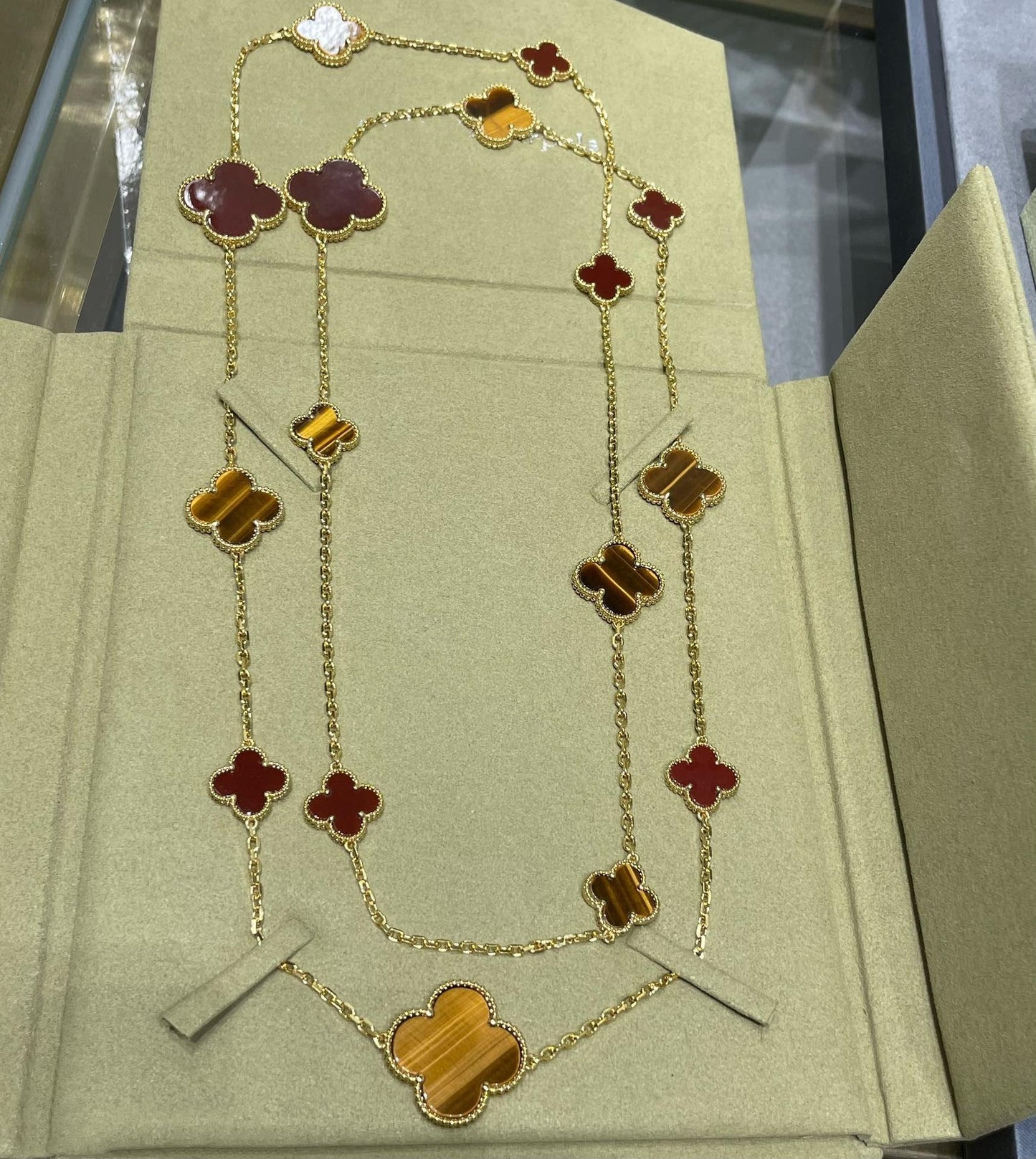 ¡®Glow Jewelry¡¯CLOVER 16 MOTIF CARNELIAN TIGER EYE ROSE GOLD NECKLACE